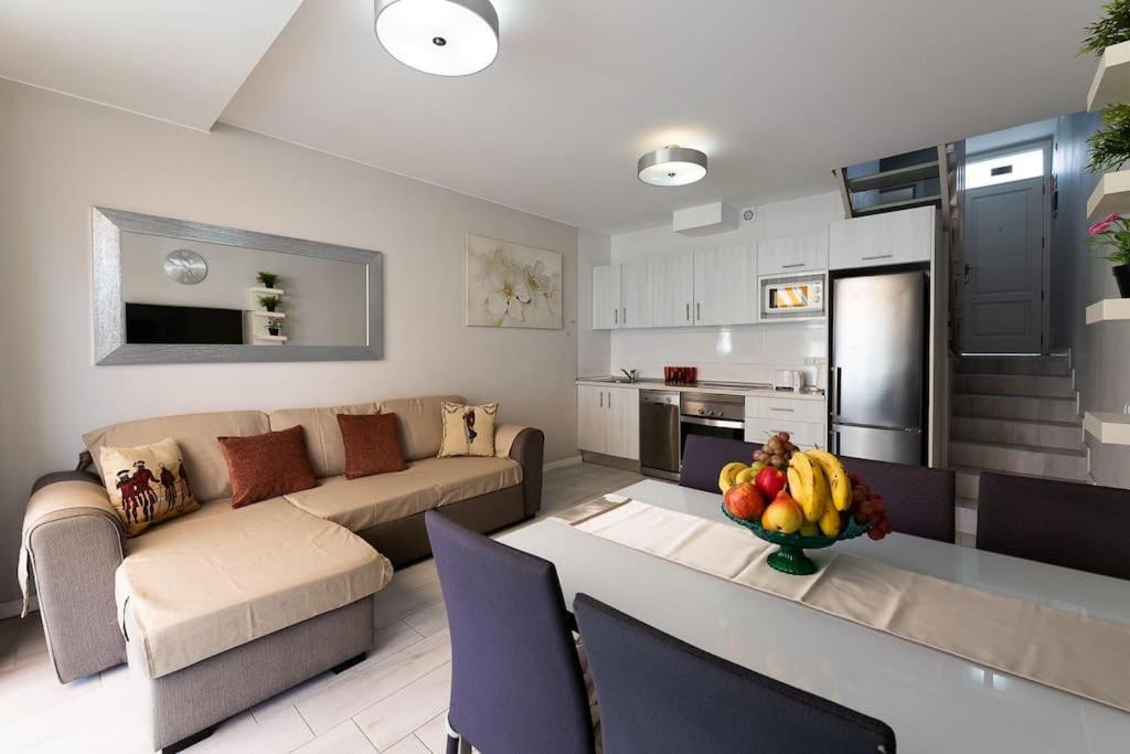 Beautiful Duplex In 3 Minutes Walking To The Beach In Playa De Las Americas ภายนอก รูปภาพ